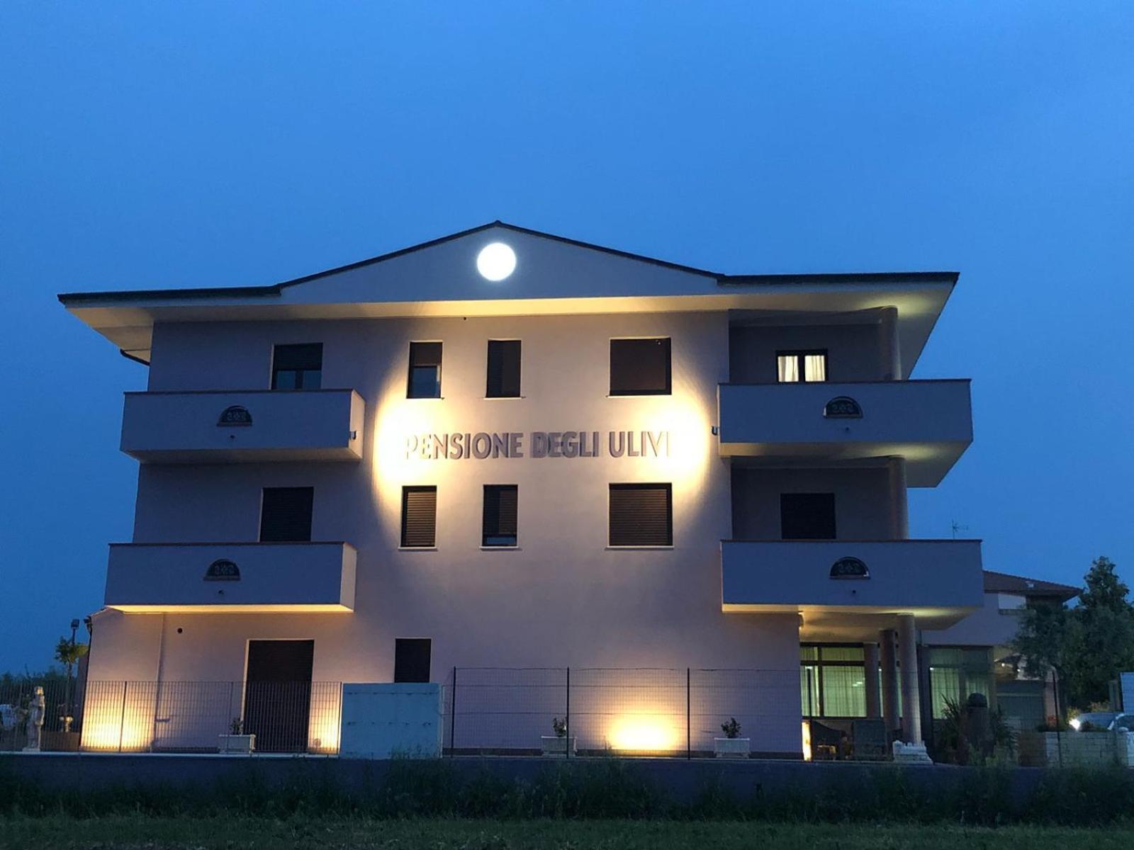 Pensione Degli Ulivi Порто-Сант'Эльпидио Экстерьер фото