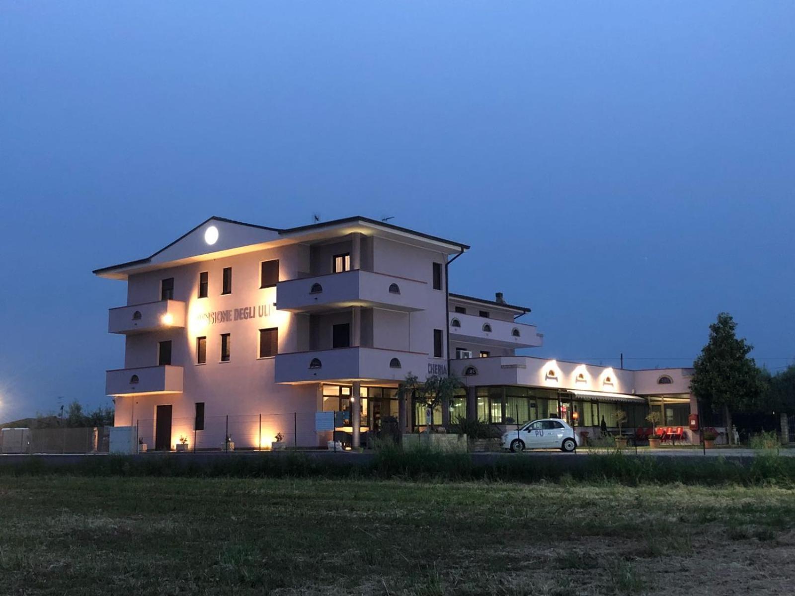 Pensione Degli Ulivi Порто-Сант'Эльпидио Экстерьер фото